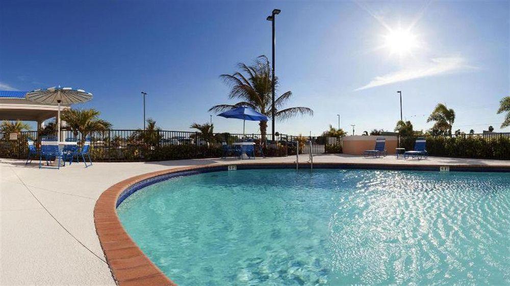 Holiday Express Lake By Ihg