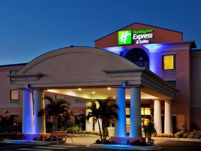 Hotel Holiday Express Lake By Ihg 2*